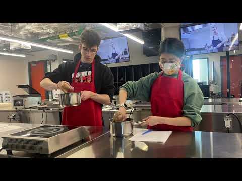 Molecular Gastronomy course at the Student Innovation Center